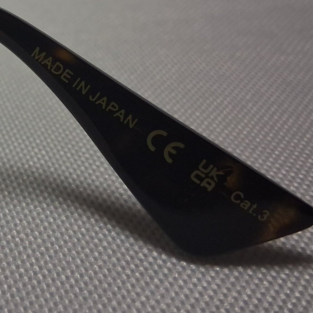 Gucci Pilot Urban Web Block Aviator Sunglasses – Gold/Green – GG0062S-003-57 - Picture 6 of 11